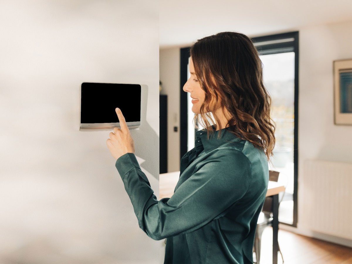 Wideodomofon Somfy V500 Connect - Grafika lifestyle