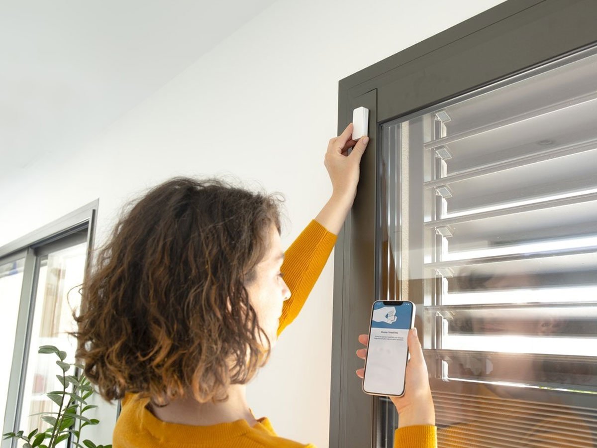 Zestaw alarmowy Somfy Home Alarm Essential Max - Grafika lifestyle