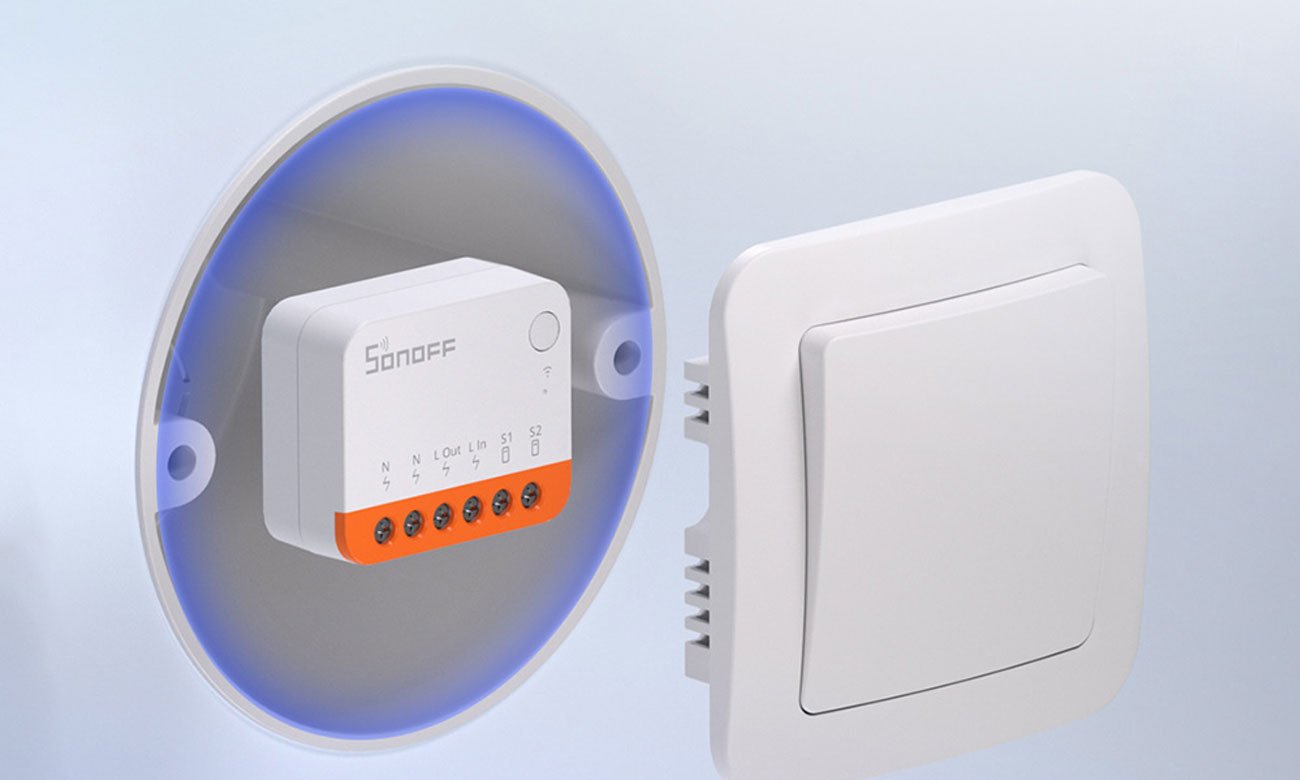 Sonoff Smart Switch MINIR4 montaż w gniazdku