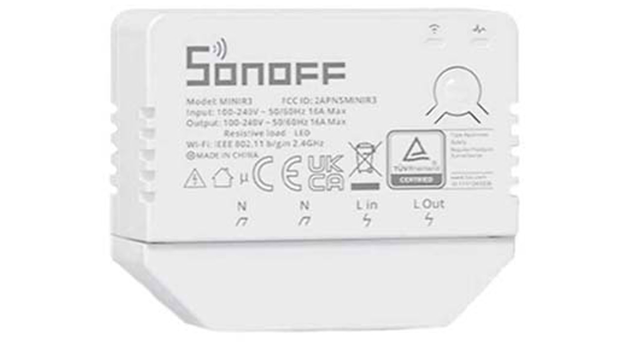 Inteligentny przełącznik Wi-Fi Sonoff MINIR-3 - Widok od przodu pod kątem