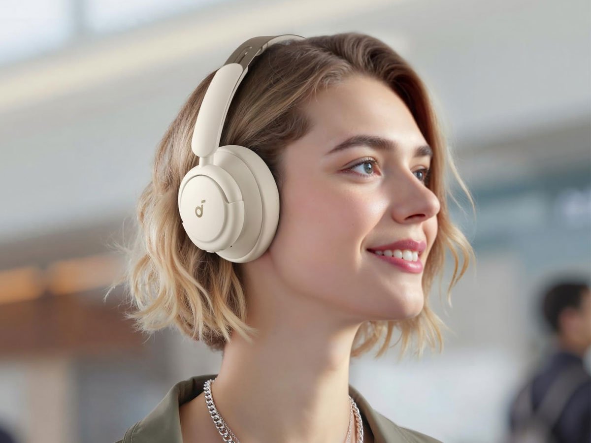 Słuchawki bezprzewodowe SoundCore Life Q30 Białe - Grafika lifestyle