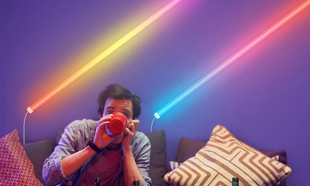 Modułowa lampa naścienna LED Spacetronik GLOW Wall (240 cm) - Grafika lifestyle