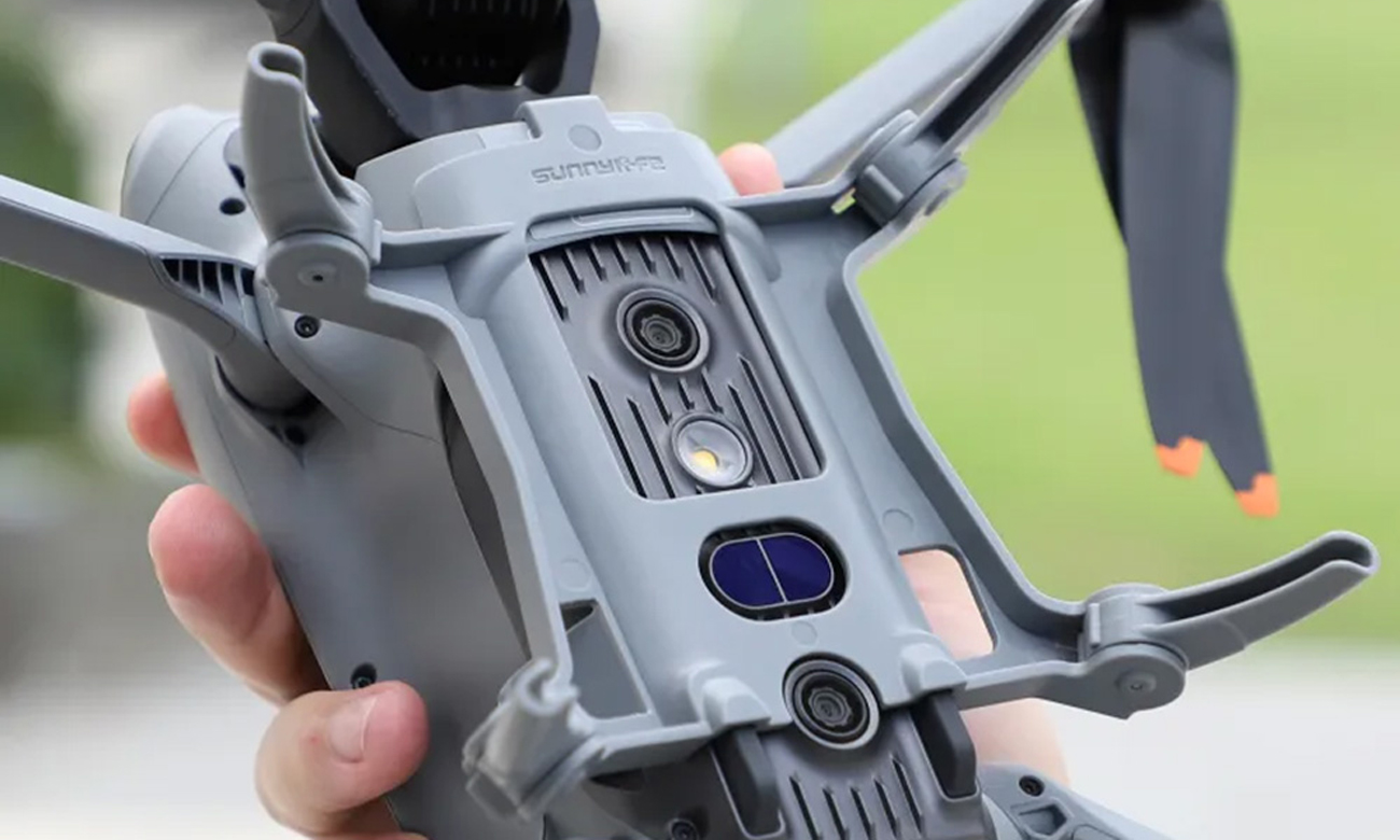 Podwyższenie podwozia Sunnylife do DJI Air 3 Szare - Grafika lifestyle