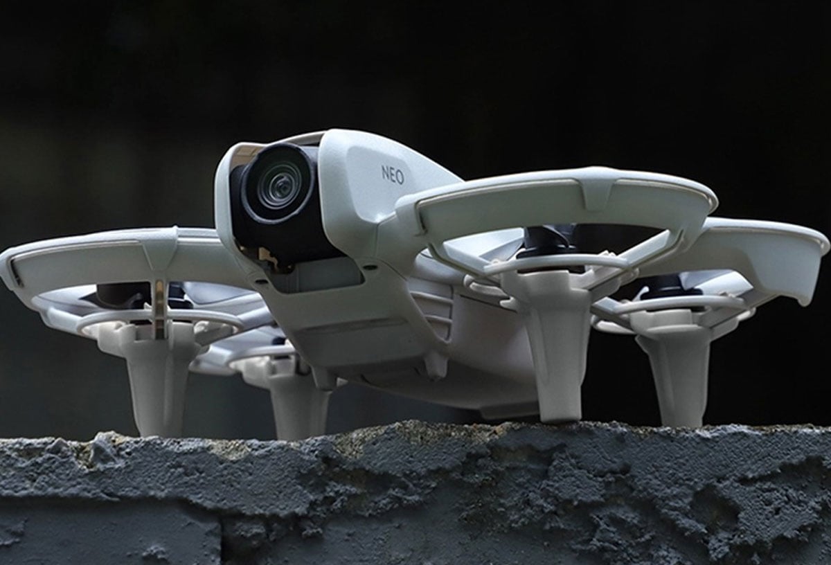 Podwyższenie podwozia Sunnylife do DJI Neo Szare - Grafika lifestyle