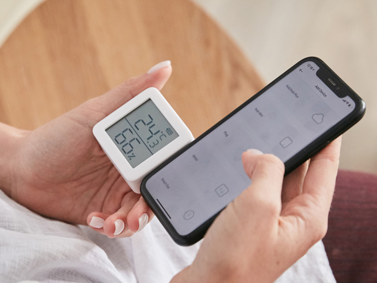 Termometr i higrometr SwitchBot MeterTH S1 - Grafika lifestyle