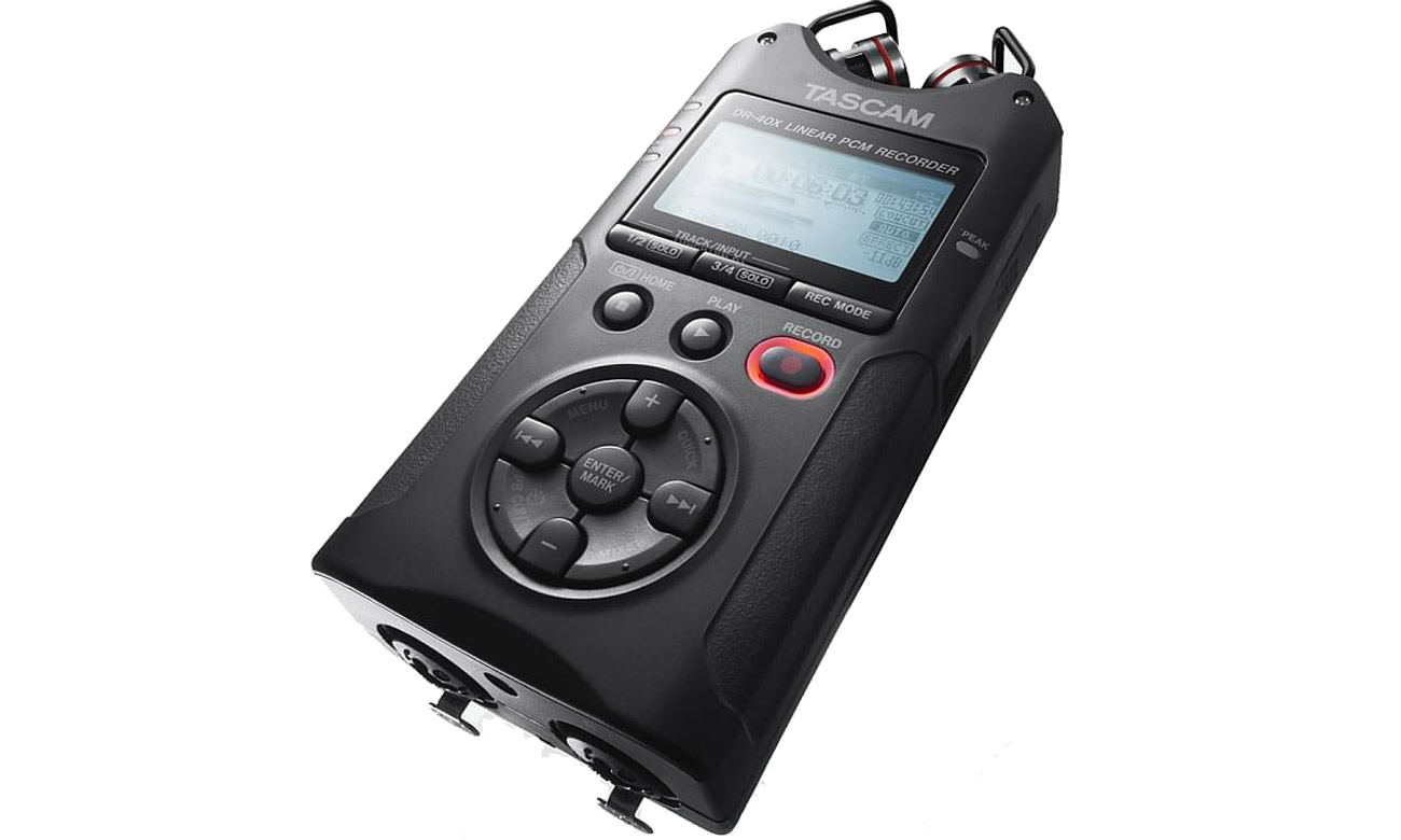 Przenośny czterościeżkowy rejestrator cyfrowy z interfejsem audio USB Tascam DR-40X - Widok od przodu pod kątem