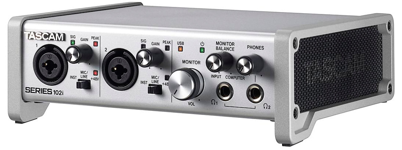 Interfejs USB Audio/MIDI z mikserem DSP Tascam SERIES 102i - Widok od przodu pod kątem