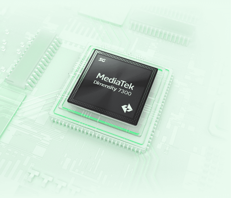 Procesor MediaTek Dimensity 7300 z oznaczeniem 5G (Fifth Generation) umieszczony na zielonej płycie głównej