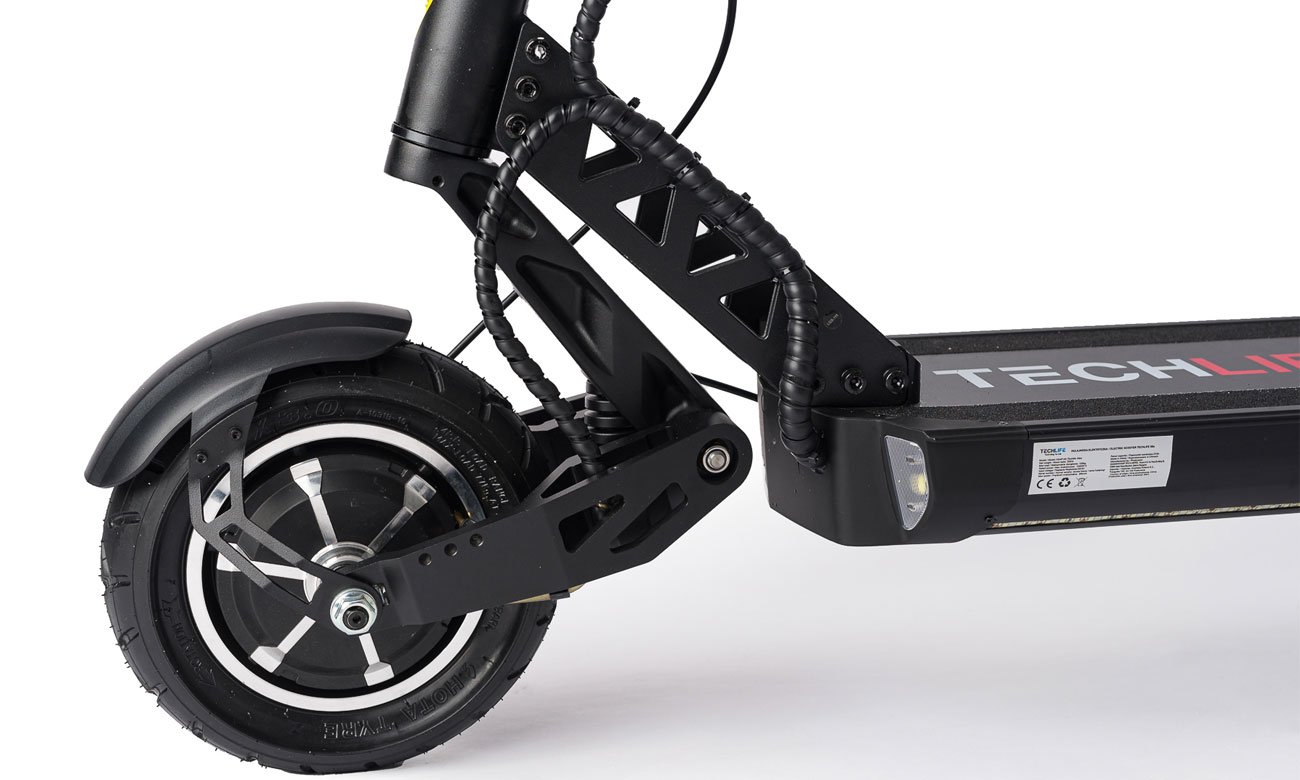 Hulajnoga elektryczna Techlife X8S - Zbliżenie na przednie koło