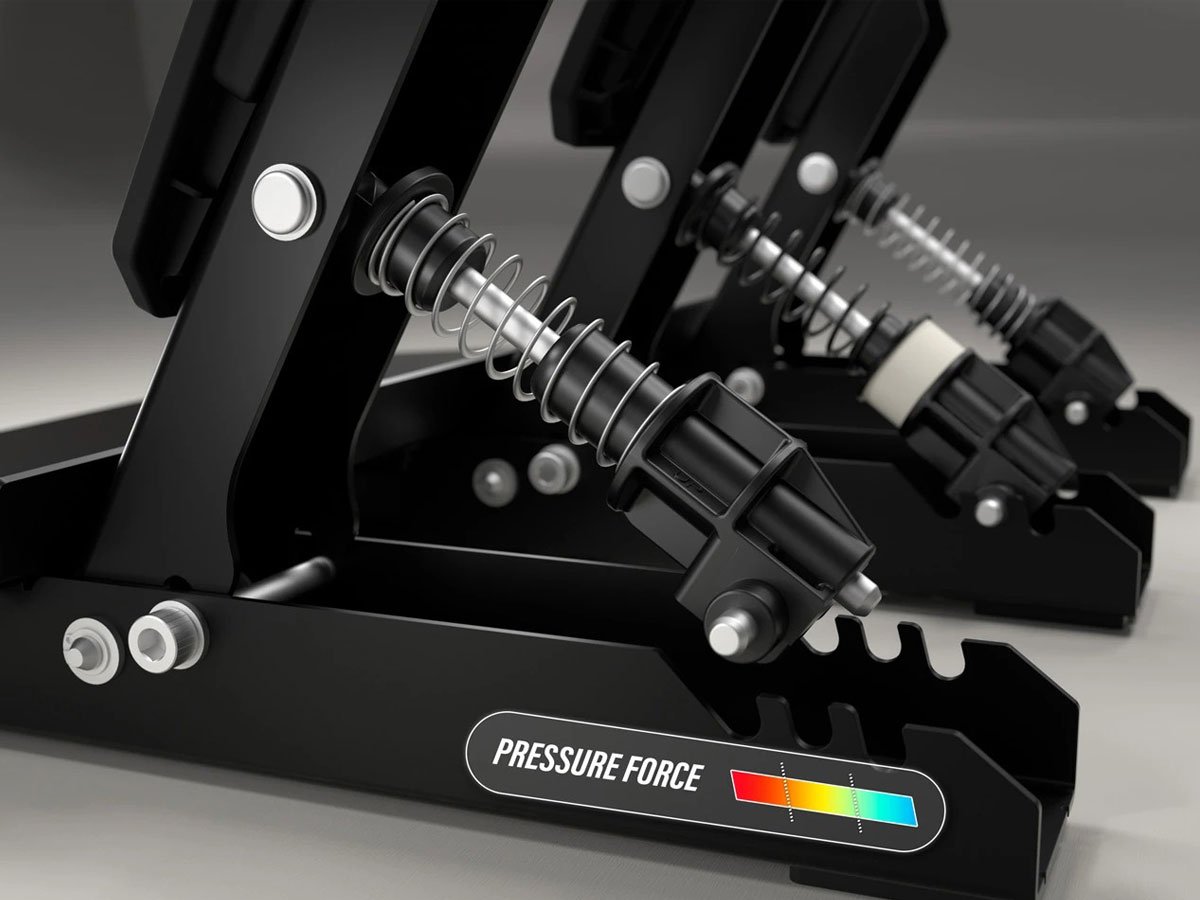 Modułowy zestaw pedałów Thrustmaster Raceline Pedals III - Grafika lifestyle