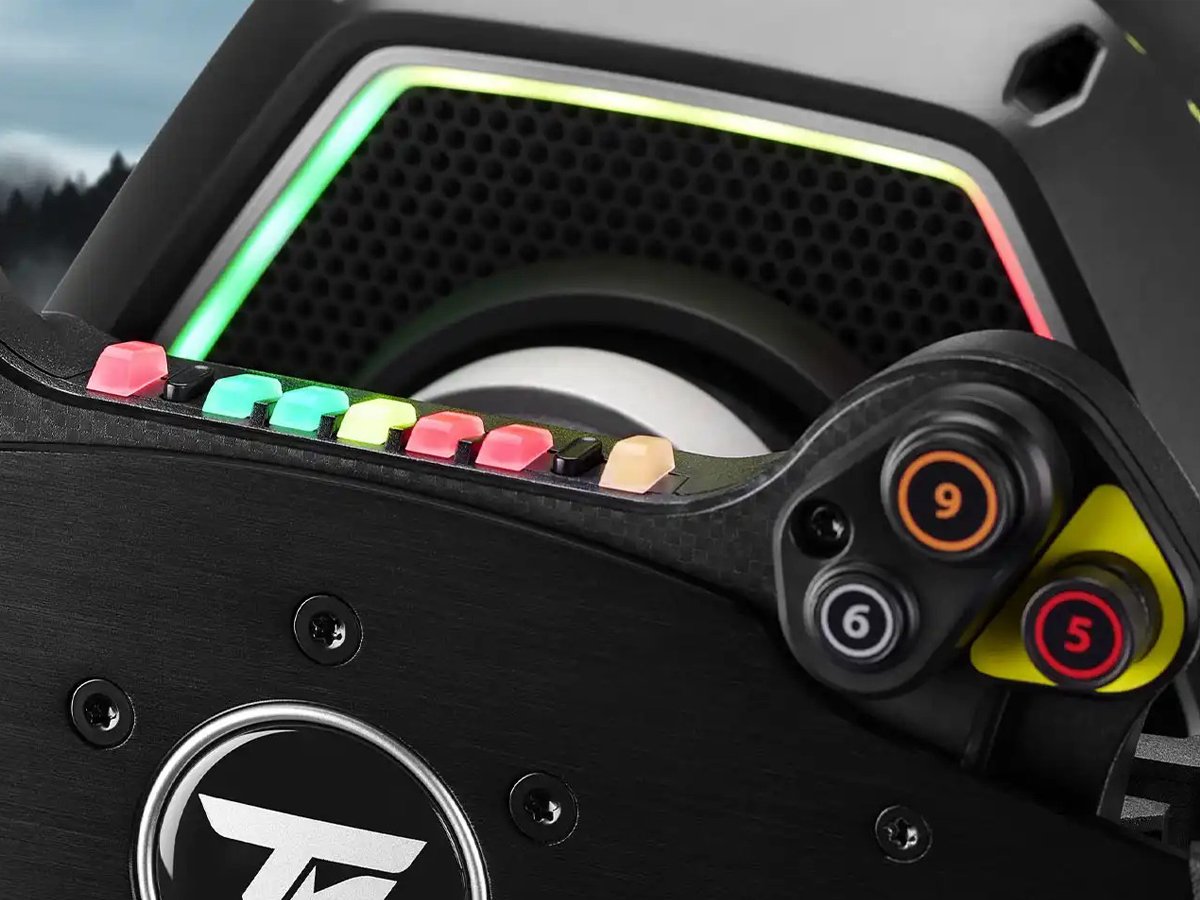 Kierownica Thrustmaster EVO Racing 32R Leather - Grafika lifestyle