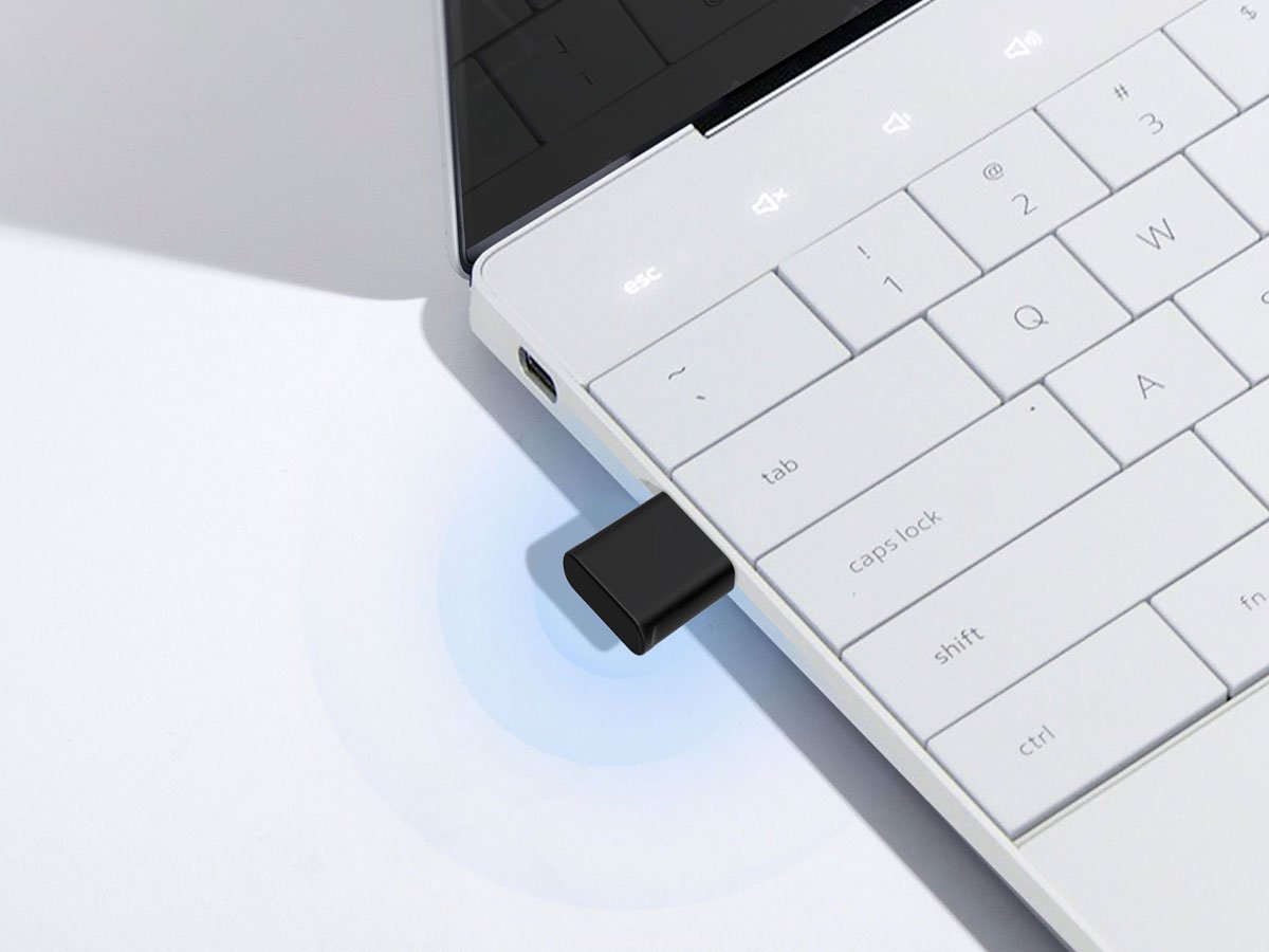 Karta sieciowa TP-Link Archer TX20U Nano - Grafika lifestyle