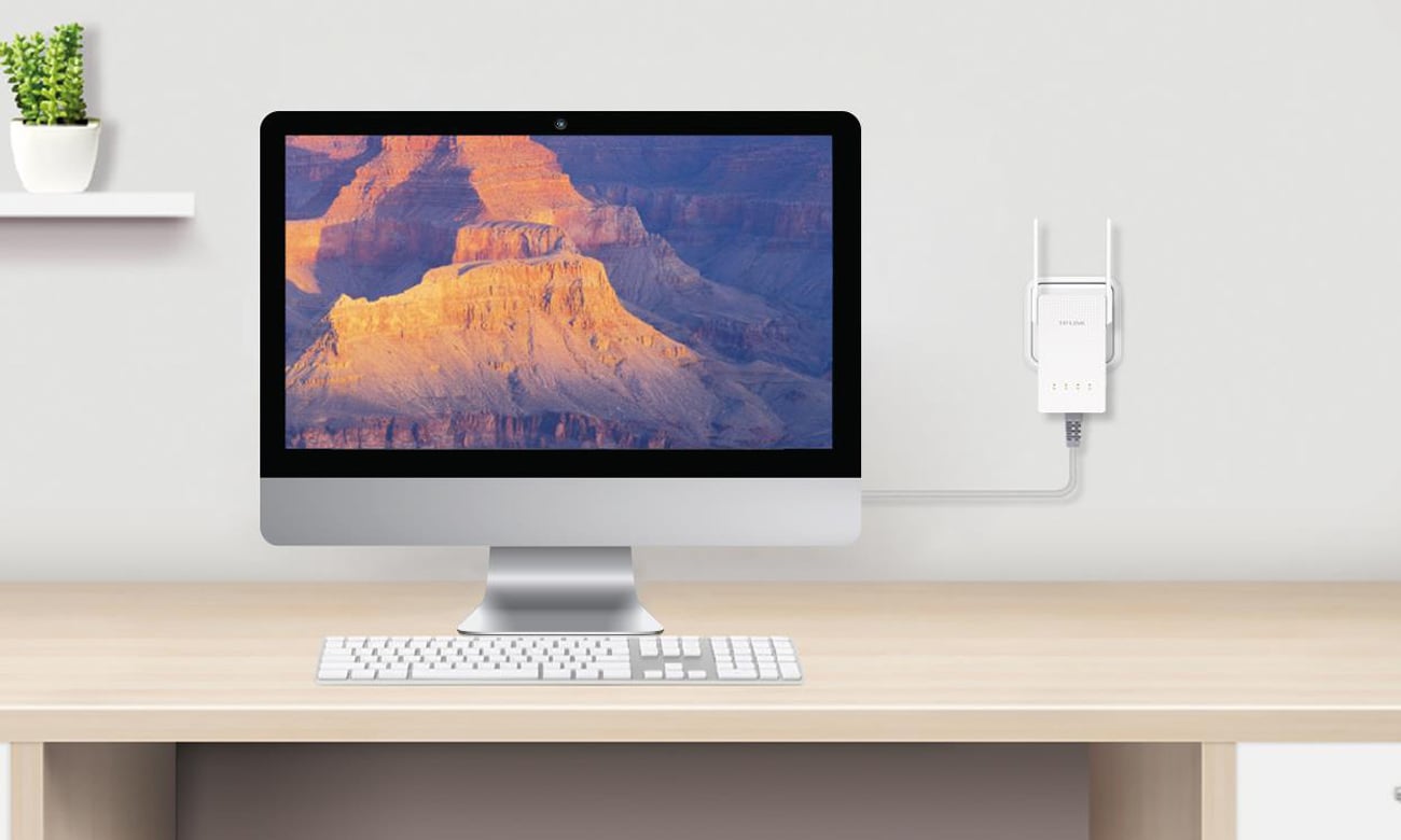 TP-Link RE210 gniazdo Ethernet