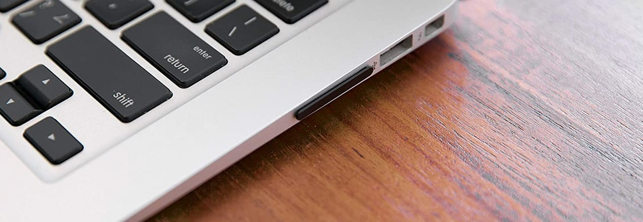 Karta pamięci SD Transcend 1TB JetDrive Lite 330 MacBook Pro Retina konstrukcja