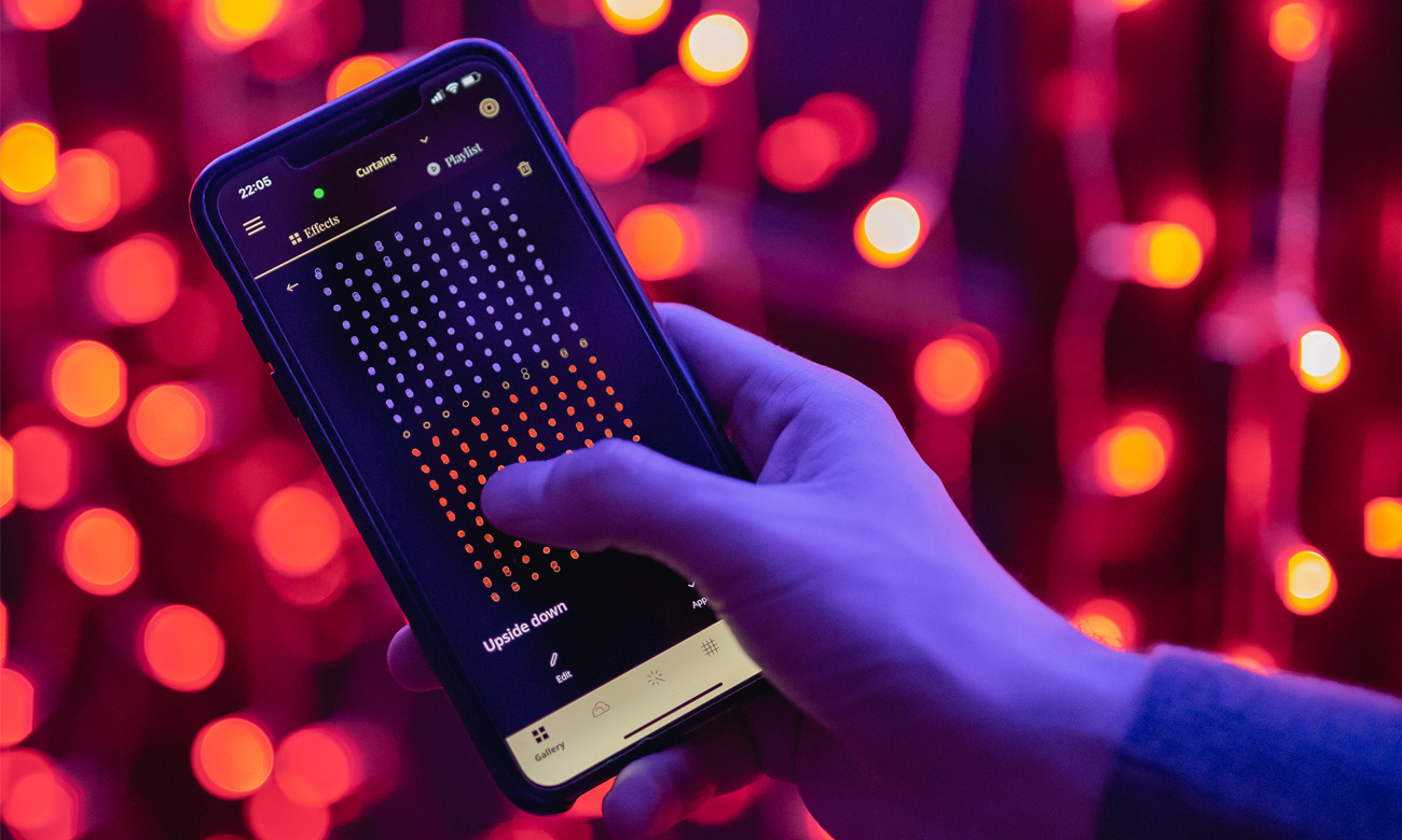 Inteligentne lampki choinkowe Twinkly Curtain 210 LED RGB+W - Lifestyle