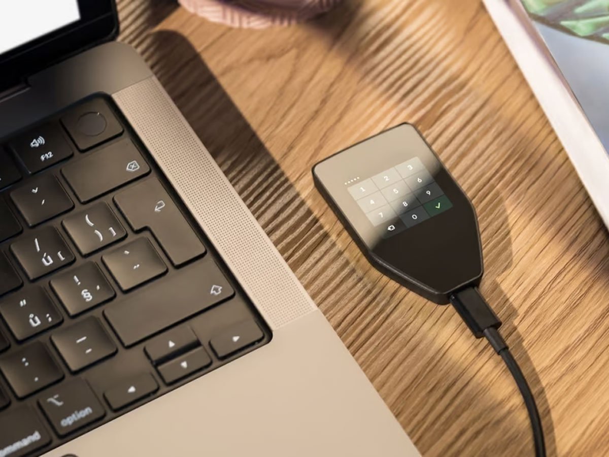 Trezor Safe 5 - Black Graphite