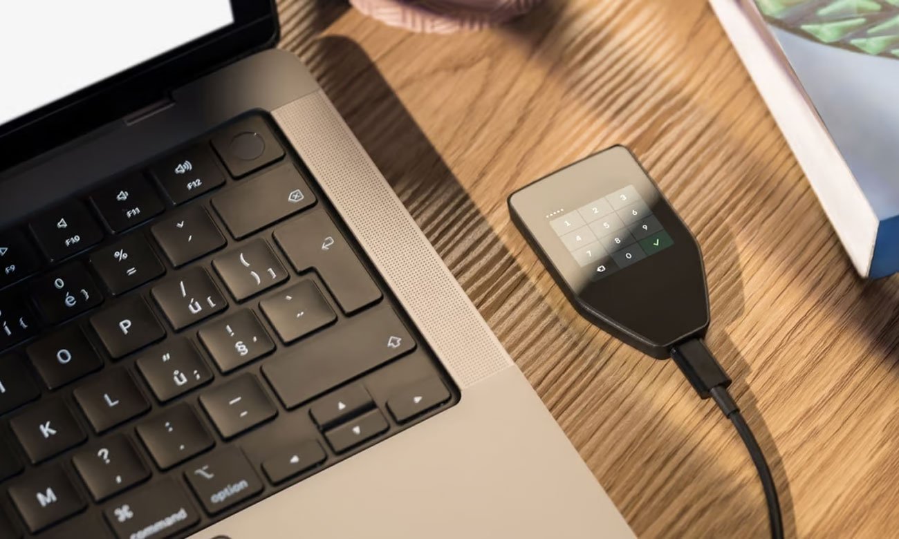 Trezor Safe 5 - Black Graphite
