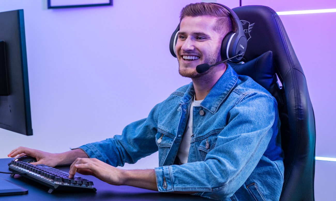 Bezprzewodowy zestaw słuchawkowy Trust GXT 391 Thian Wireless Gaming Headset - Rozmowy dzięki wbudowanemu mikrofonowi