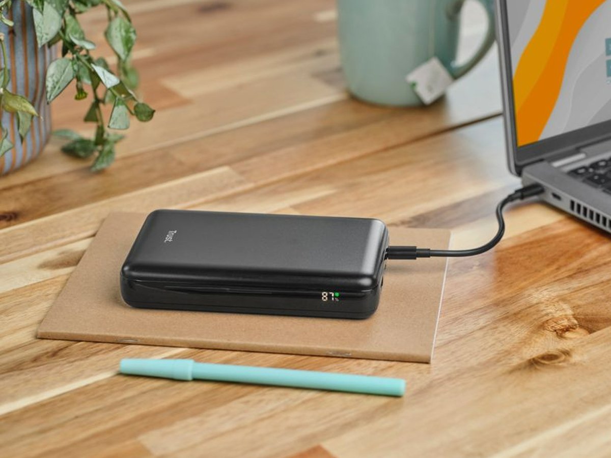 Powerbank Trust LARO 100W (für Laptop und Telefon)