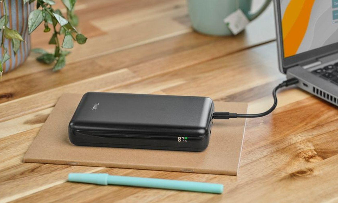 Powerbank Trust LARO 100W (für Laptop und Telefon)