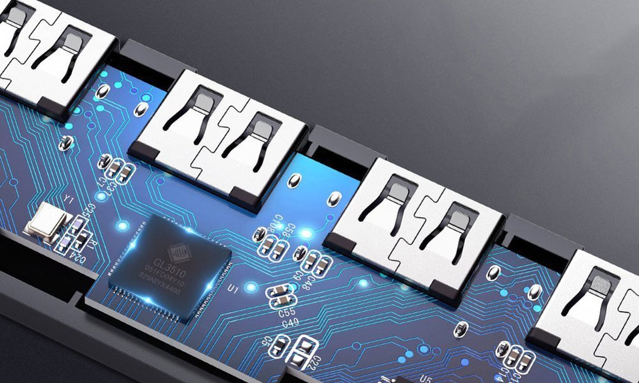 HUB UGREEN USB Typ C - 4x USB 3.2 Gen 1 z portem zasilania USB-C 