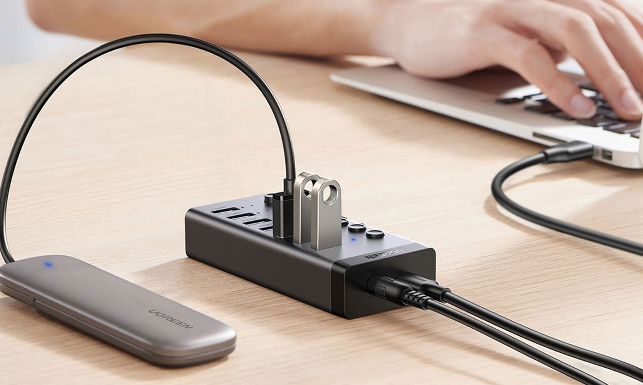 Hub UGREEN USB - C - 7 x USB 3.0 Power Delivery