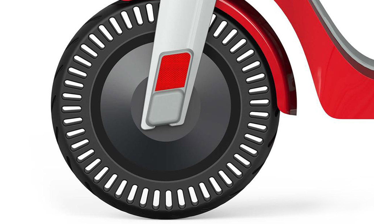 Hulajnoga elektryczna Unagi One E500 Scarlet Fire - Zbliżenie na przednie koło