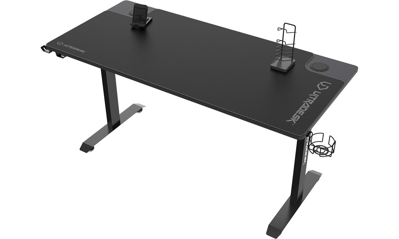 Biurko gamingowe Ultradesk Momentum Czarne - Widok od przodu pod kątem
