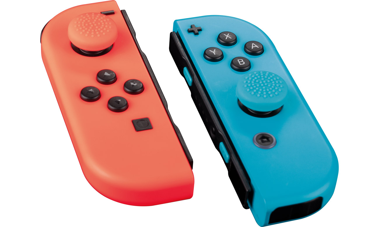 Gumowe nakładki na gałki analogowe Venom Thumb Grips zamontowane na kontrolerach Joy-Con