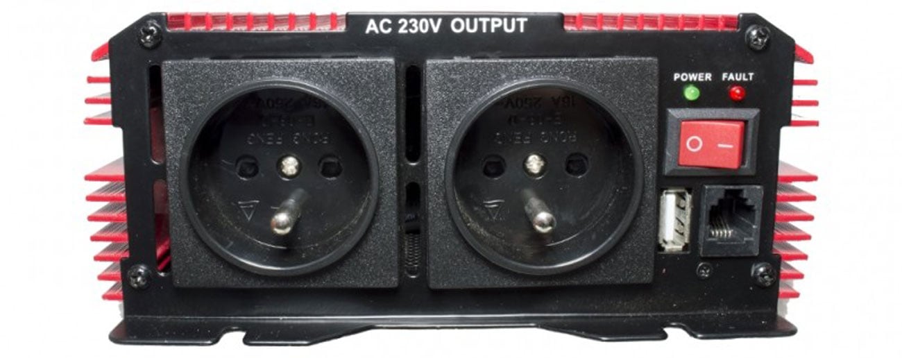 VOLT IPS 3000 PLUS 24/230V (1500/3000W) + PILOT
