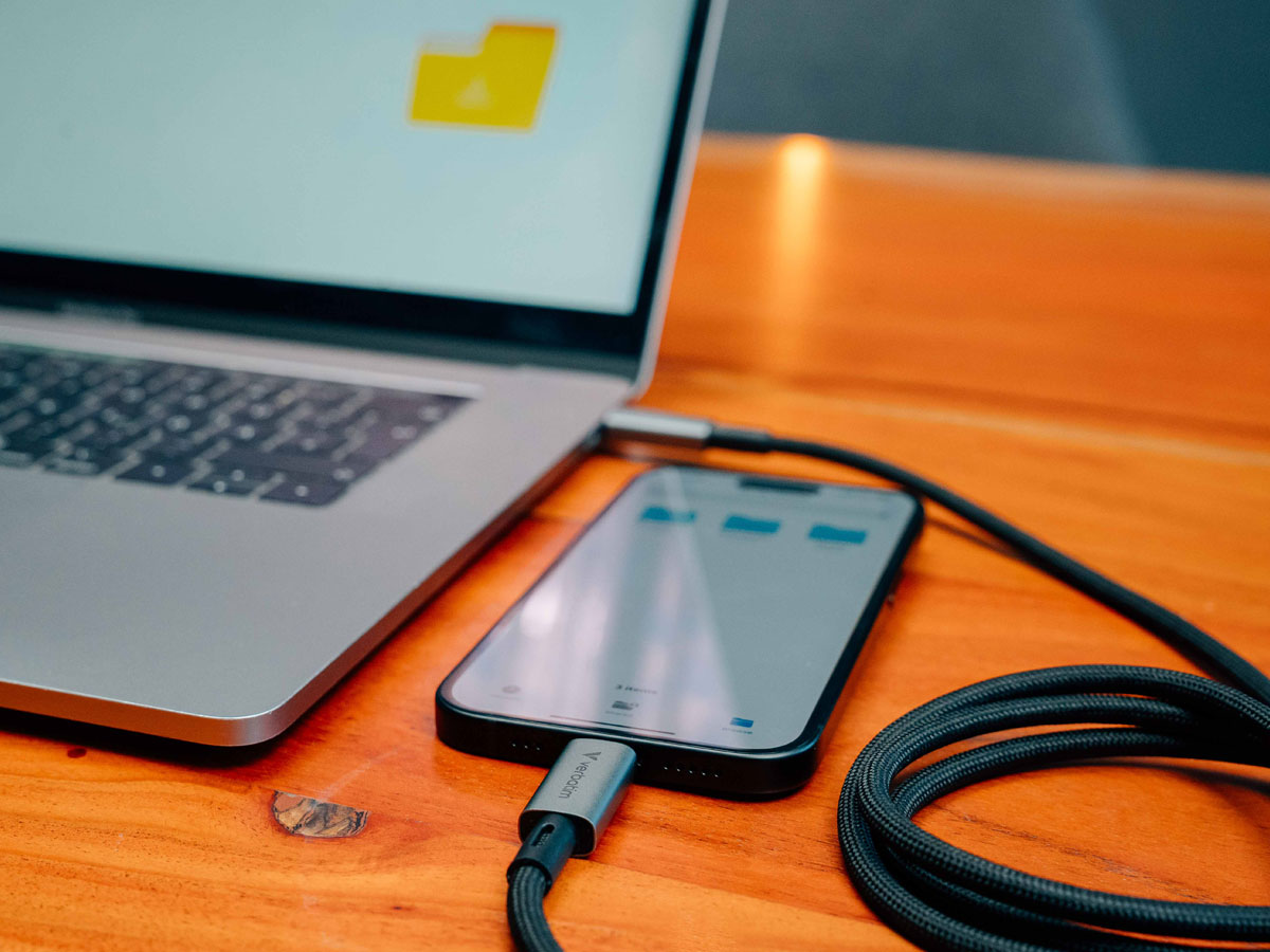 Verbatim Sync & Charge Cable USB-C to USB-C 240W 40 Gbps 120 cm zasilanie smartfona