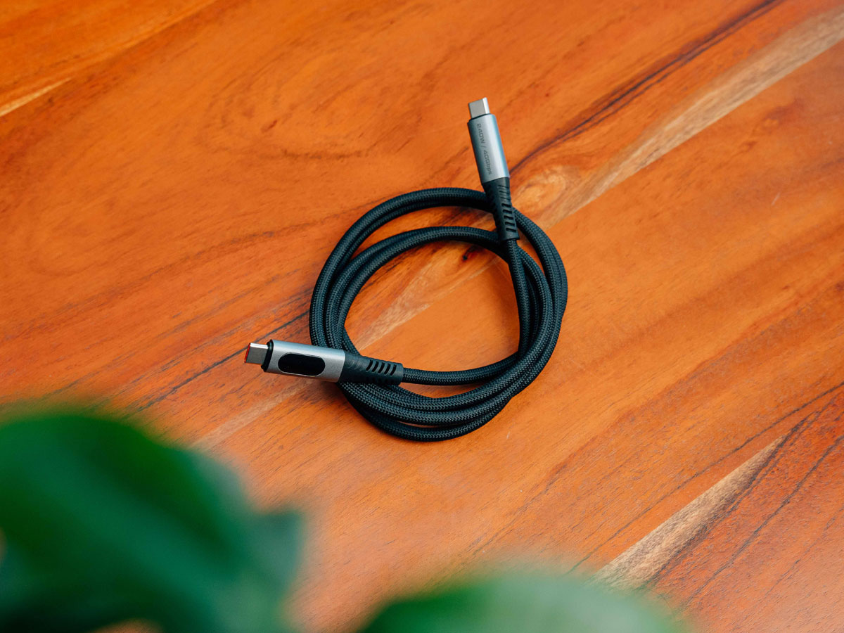 Verbatim Sync & Charge Cable USB-C to USB-C 240W 40 Gbps Display 120 cm