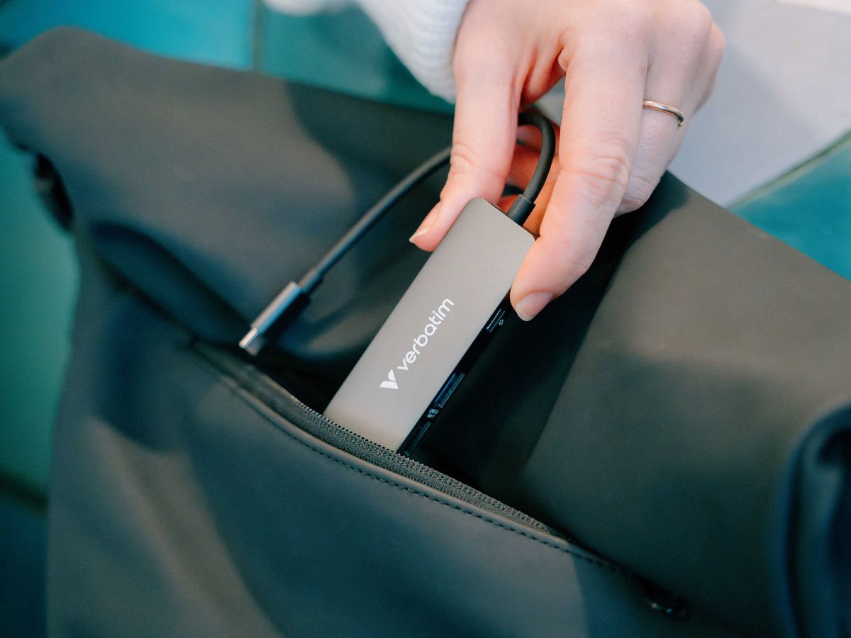Verbatim USB-C Essentials Multiport Hub 4 Port kieszonkowy rozmiar