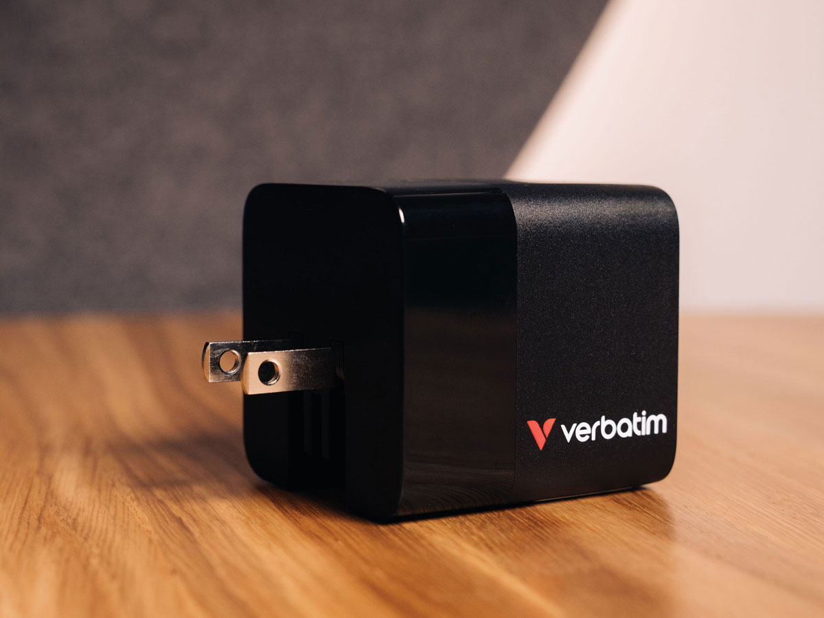 Verbatim GaN Charger 65W 2 Port retr cable US/EU/UK