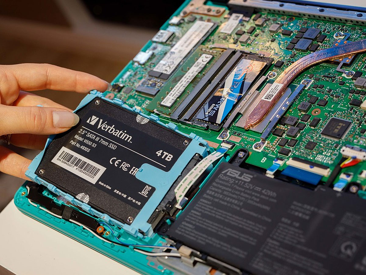 Verbatim 4 TB 2,5 SATA SSD Vi550 S3