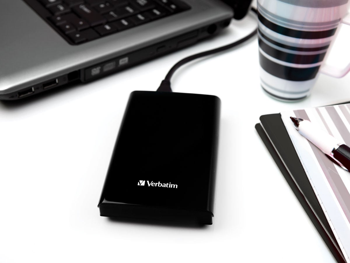 Dysk zewnętrzny SSD Verbatim Store 'n' Go Slim Portable - Grafika lifestyle