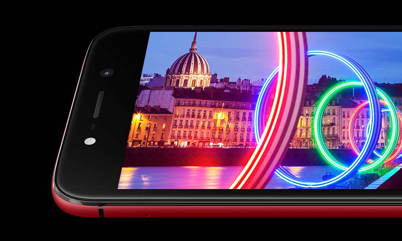 5,5” Full HD AMOLED