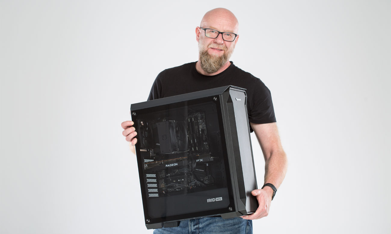 Blackwhite z komputerem PC Outlet R5-5600/16GB/1TB/RX6700