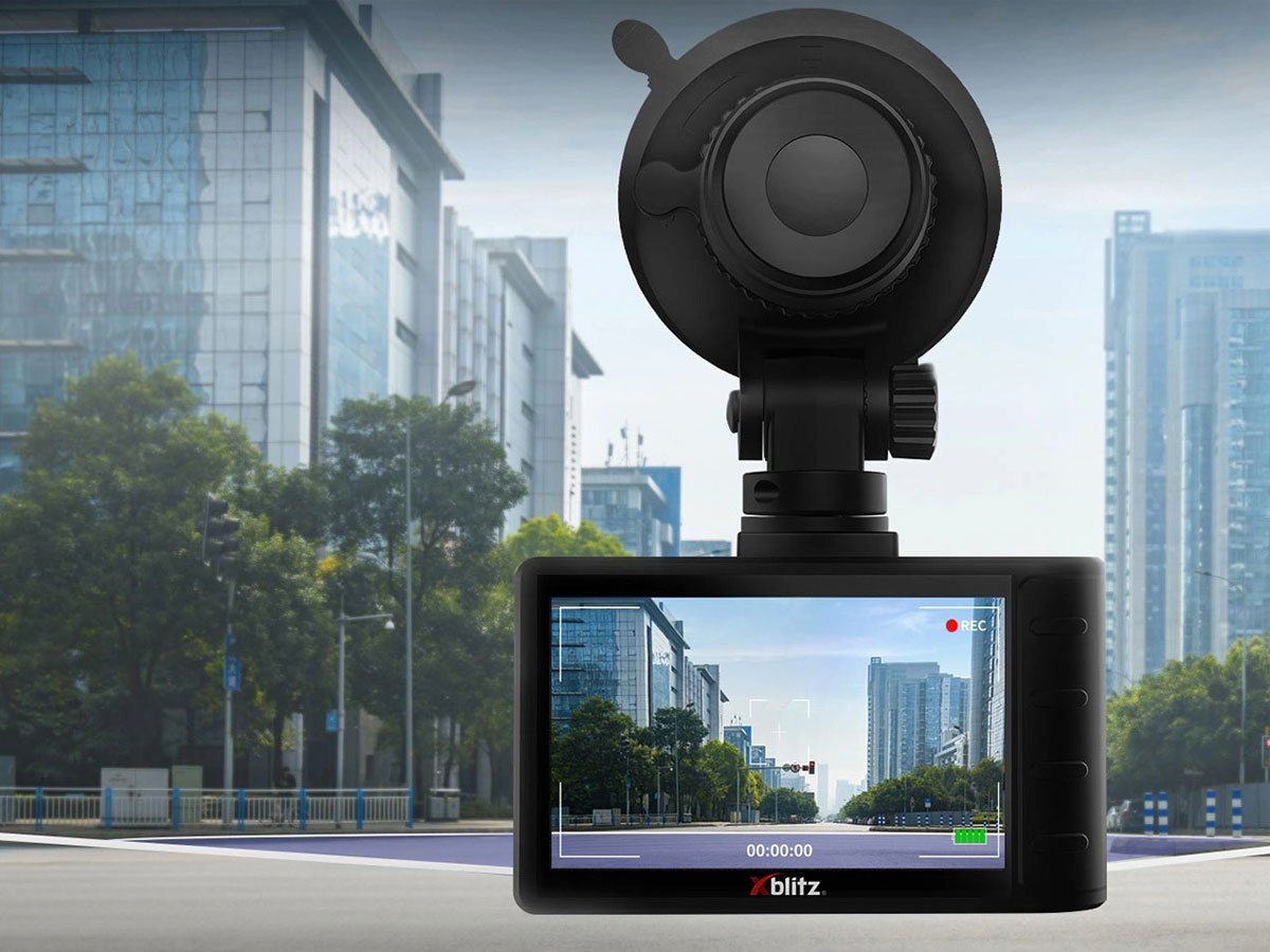 Wideorejestrator Xblitz S3 Duo - Grafika lifestyle