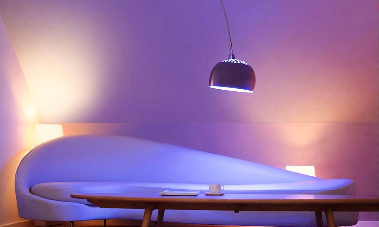 Inteligentna żarówka Xiaomi Mi Smart LED Smart Bulb Essential - Błyskotliwe światła i żywe kolory
