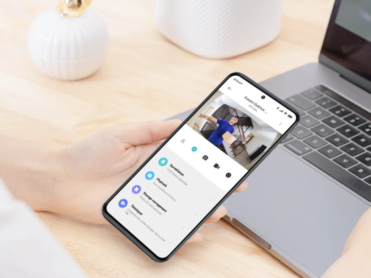 Inteligentna kamera zewnętrzna obrotowa Xiaomi CW400 - Grafika lifestyle