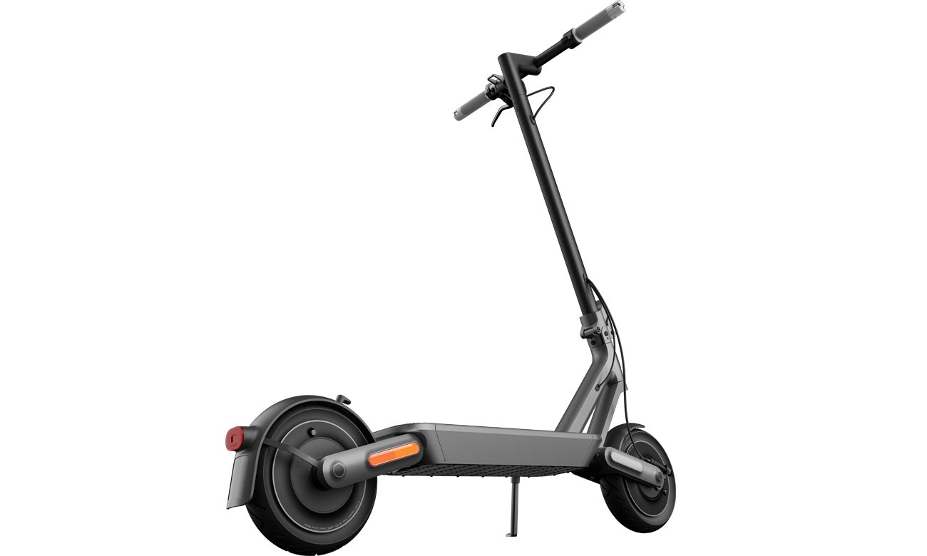 Hulajnoga elektryczna Xiaomi Electric Scooter 4 Ultra - Widok od tyłu pod kątem