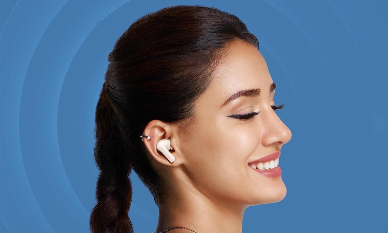 Słuchawki bezprzewodowe Xiaomi Redmi Buds 4 Active Białe - Grafika lifestyle