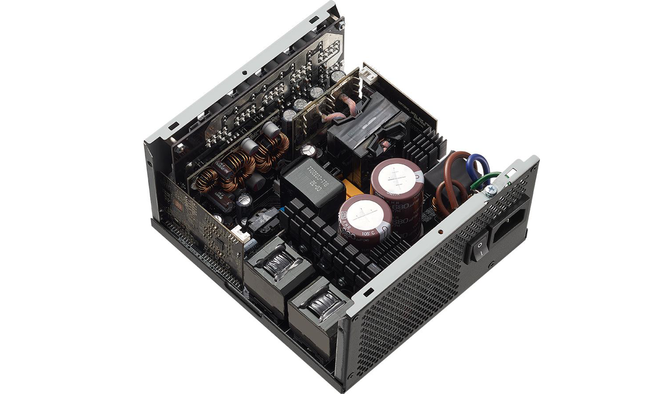 XPG CYBERCORE 1000W wnętrze