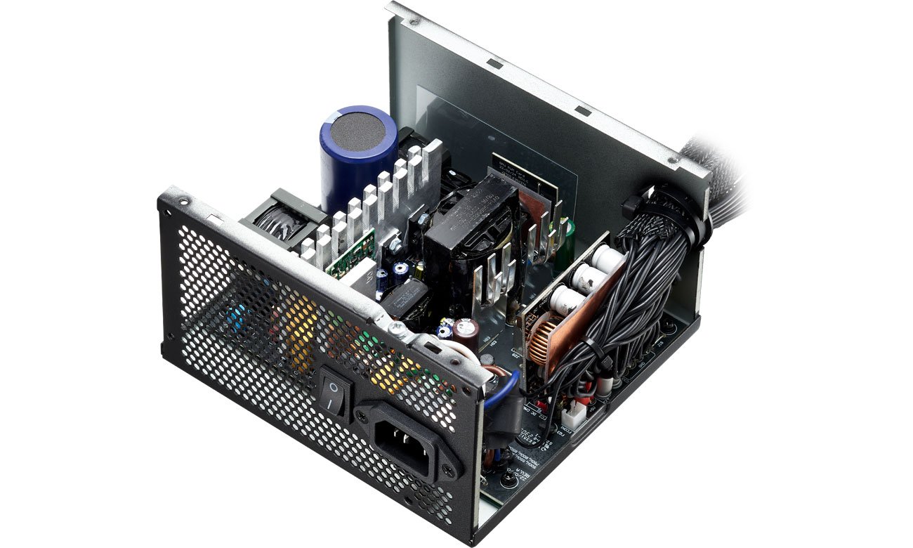 XPG KYBER 850 W wnętrze