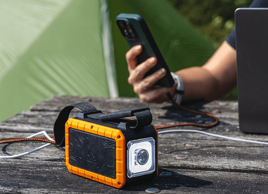 XTORM Power bank Rugged Flashlight 40000 mAh 100W