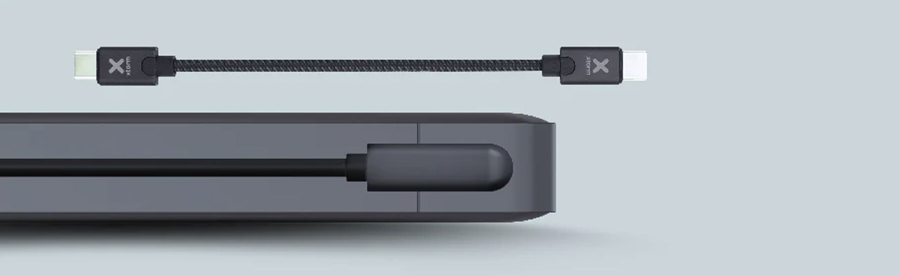 Xtorm Titan miejsce na kabel