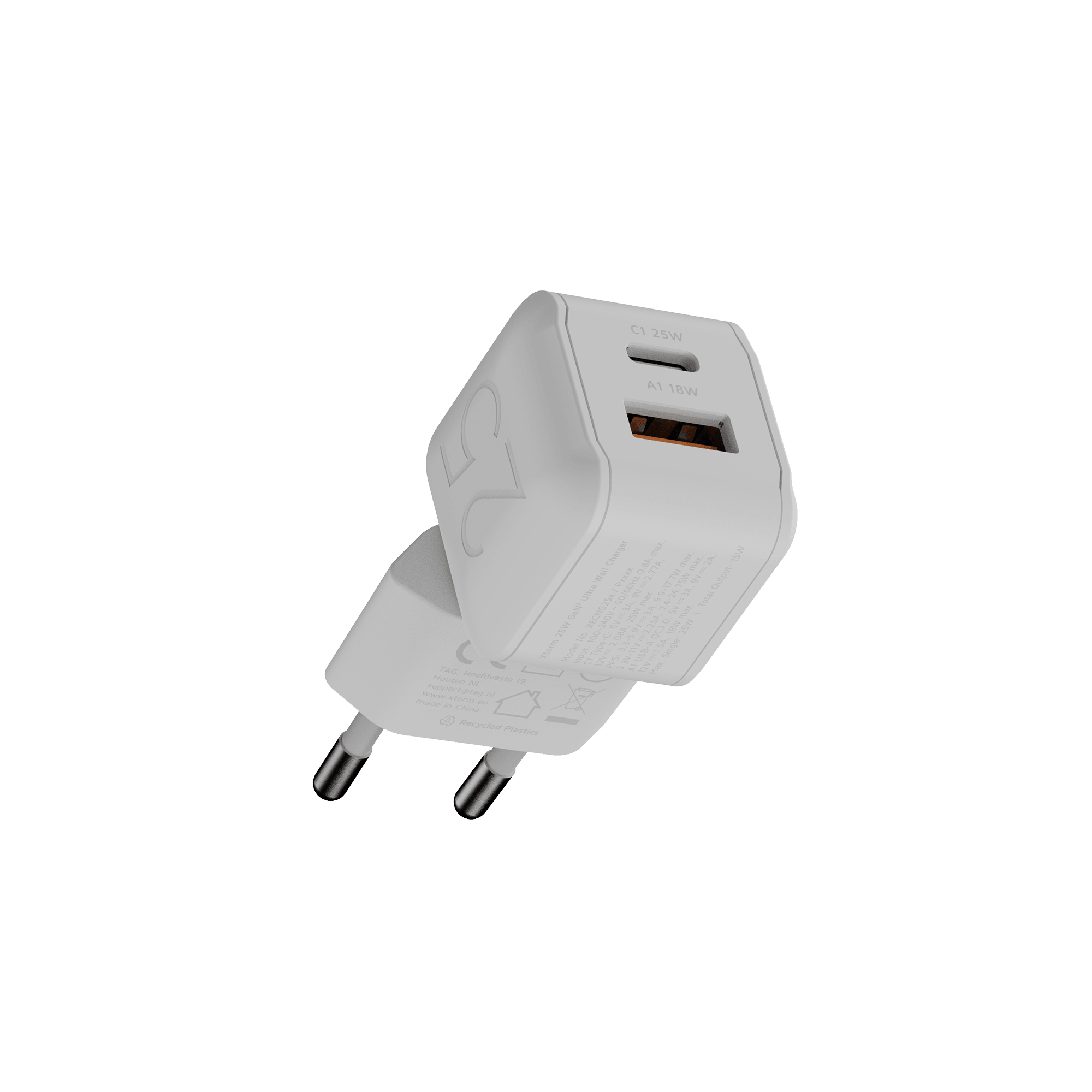 Kompaktowa biała ładowarka Xtorm XECNG250 z portami USB-C i USB-A