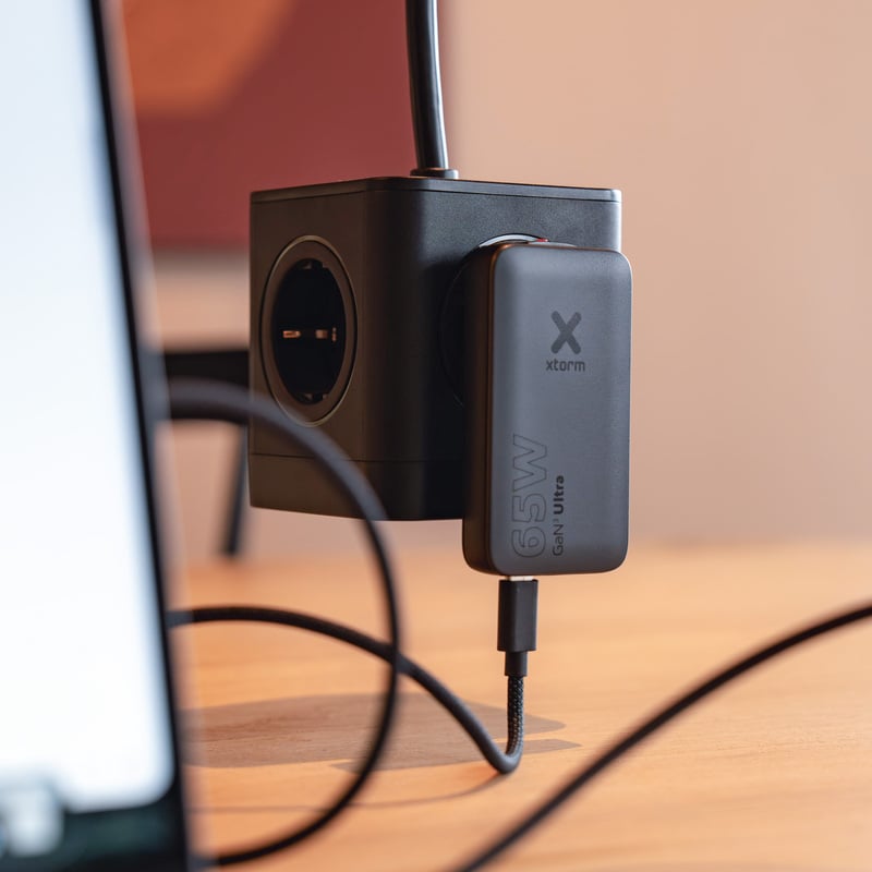XTORM ładowarka podróżna 65w