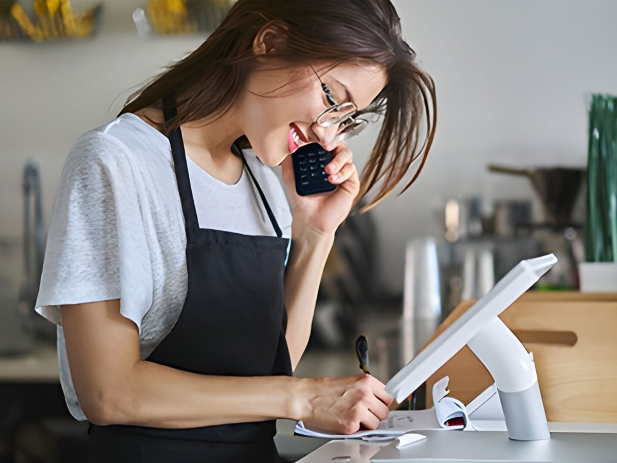 Telefon DECT Yealink W57R - Grafika lifestyle